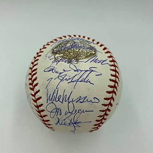 2003 Екипът на Янкис Подписа бейзболни топки Световните серии Дерек Джитър и Мариано Ривера MLB - Бейзболни топки с автографи